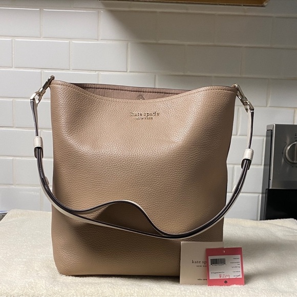 kate spade Handbags - Kate Spade Beige Leather Shoulder Bag